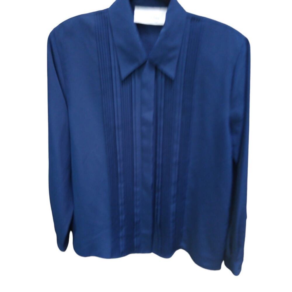 Vintage Claudia Richards Blue Button Up Size 8
